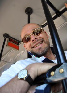 Autor Dieter Jaeschke unterwegs in einem Linienbus auf Ischia 